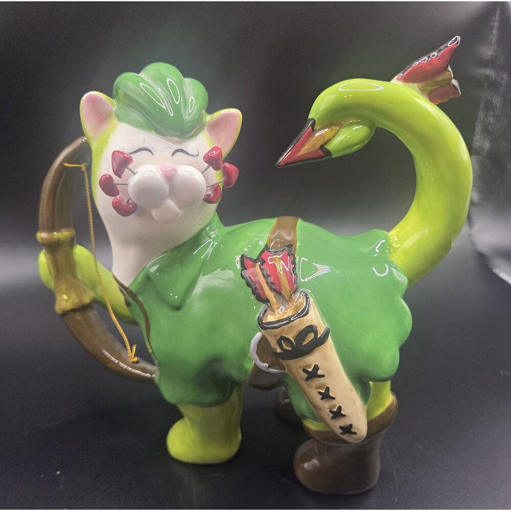 Amy Lacombe - WhimsiClay Robin Hood Archer Cat Figurine - 86252 Willitts *2005*